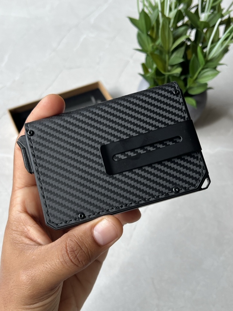 Billetera Cartera Tarjetero de Lujo para Caballero Iwantit Horizontal / Modelo iwh1 / Fibra de Carbono